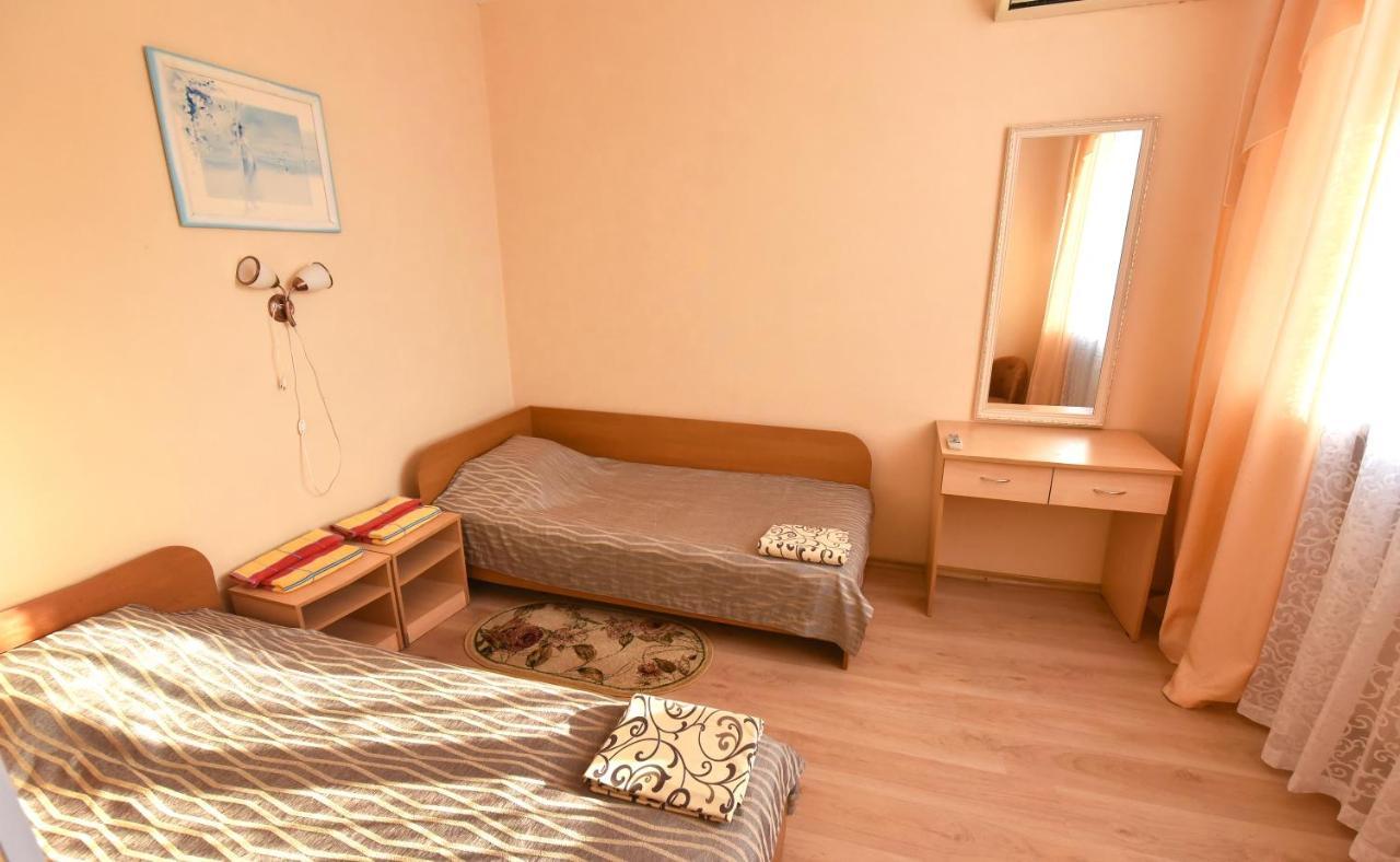 Sport Hotel Pinsk Exteriör bild