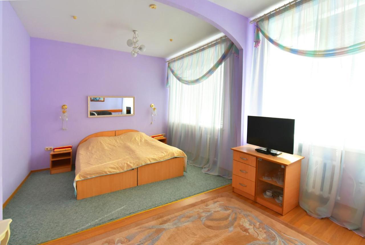 Sport Hotel Pinsk Exteriör bild