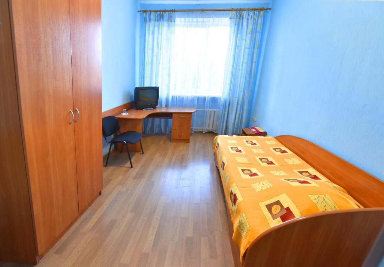 Sport Hotel Pinsk Exteriör bild