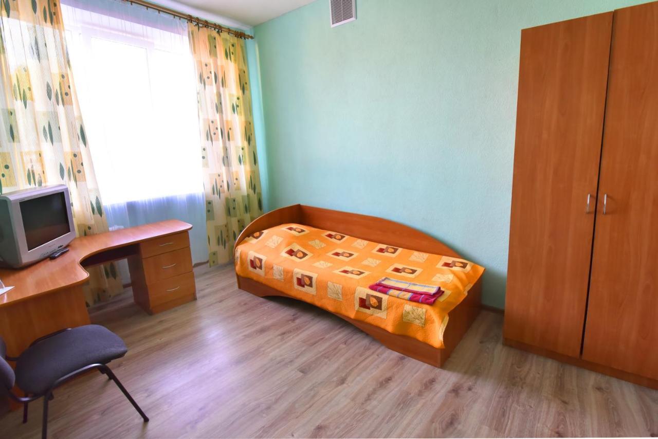 Sport Hotel Pinsk Exteriör bild